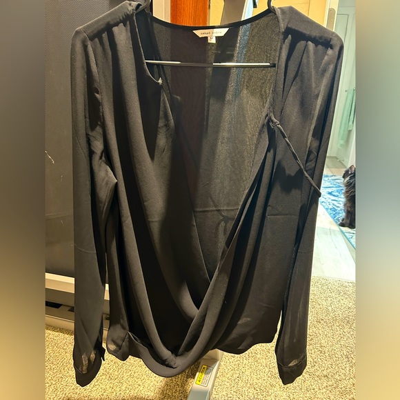 Ladies Black dress shirt. Medium. - Picture 1 of 1